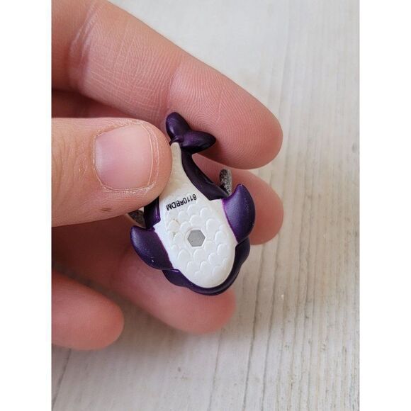 Mini purple dolphin wing glitter doll accessory pet toy figure - Picture 4 of 4